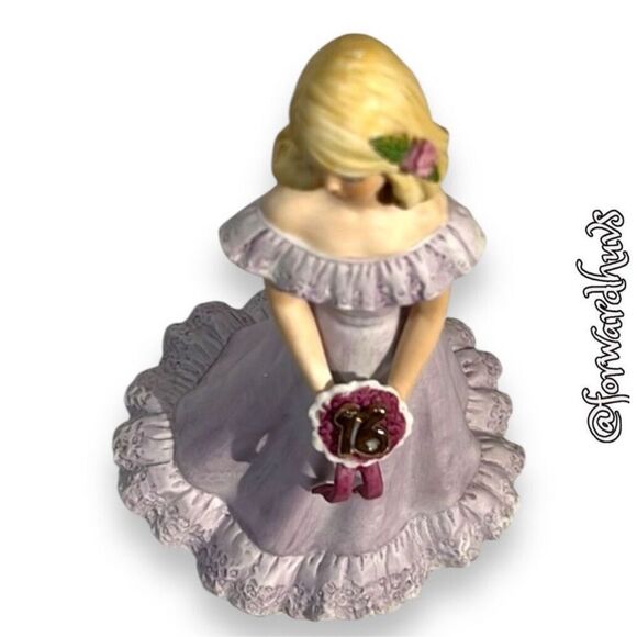 Enesco Growing Up Birthday Girls Age 16 Figurine - Picture 4 of 9